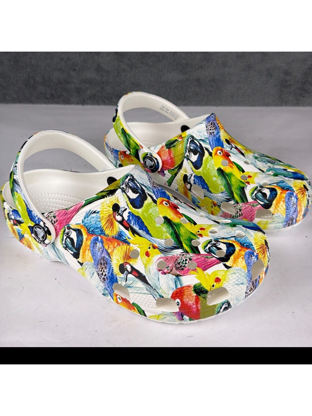 Crocs Classic Island Escape Women Clog Tropical Parrots Print 208940 size M7/W9